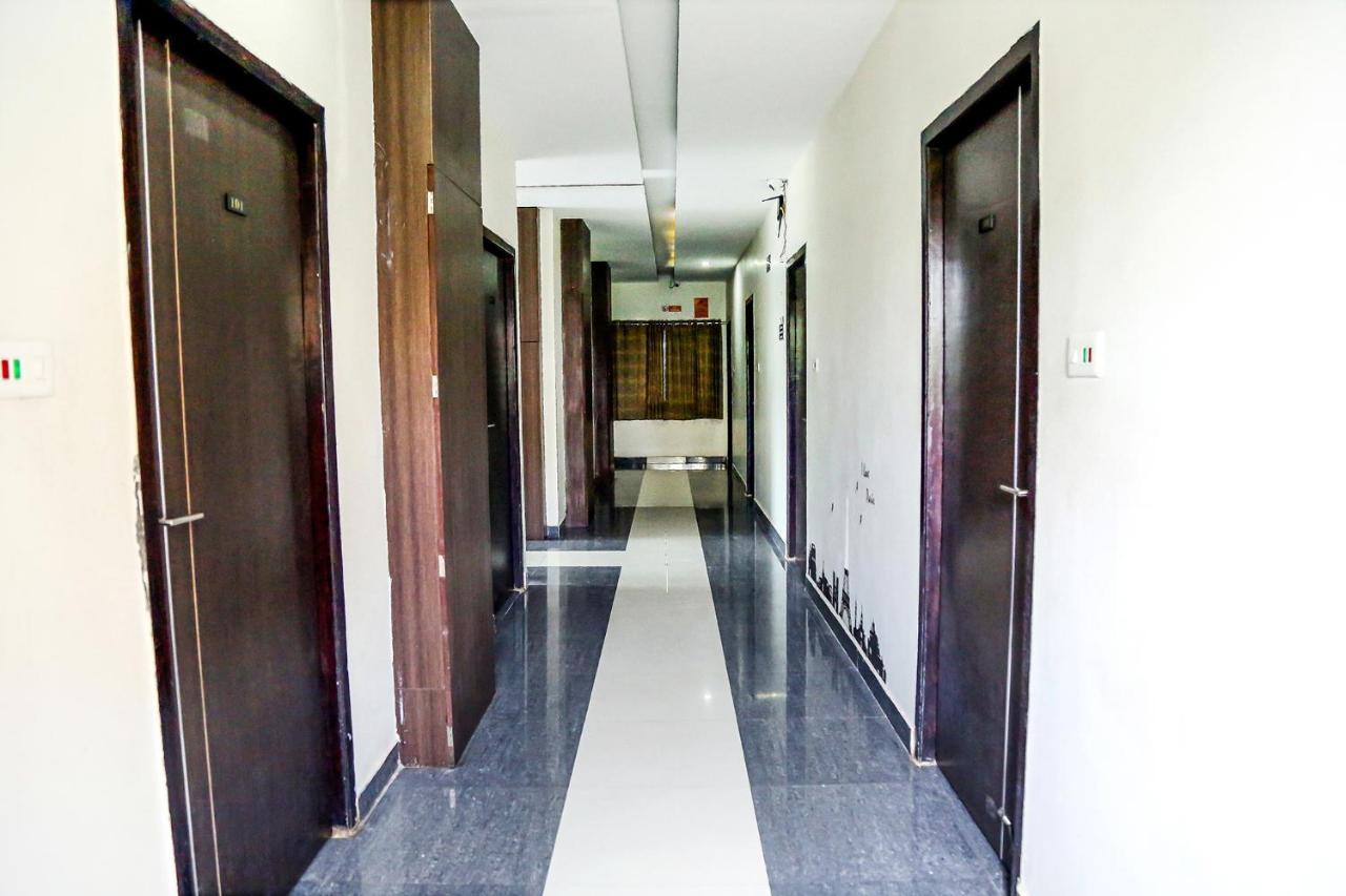 Fabexpress Essvee Mg Road Vijayawada Hotell Exteriör bild